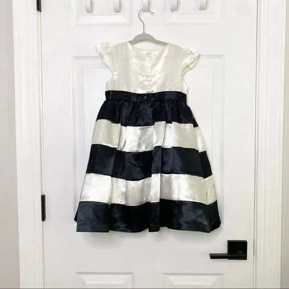 GYMBOREE‎ GIRLS 5T Satin Black Ivory Striped Dress - Picture 6 of 6